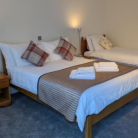 Ivybridge Guesthouse Fishguard Esterno foto