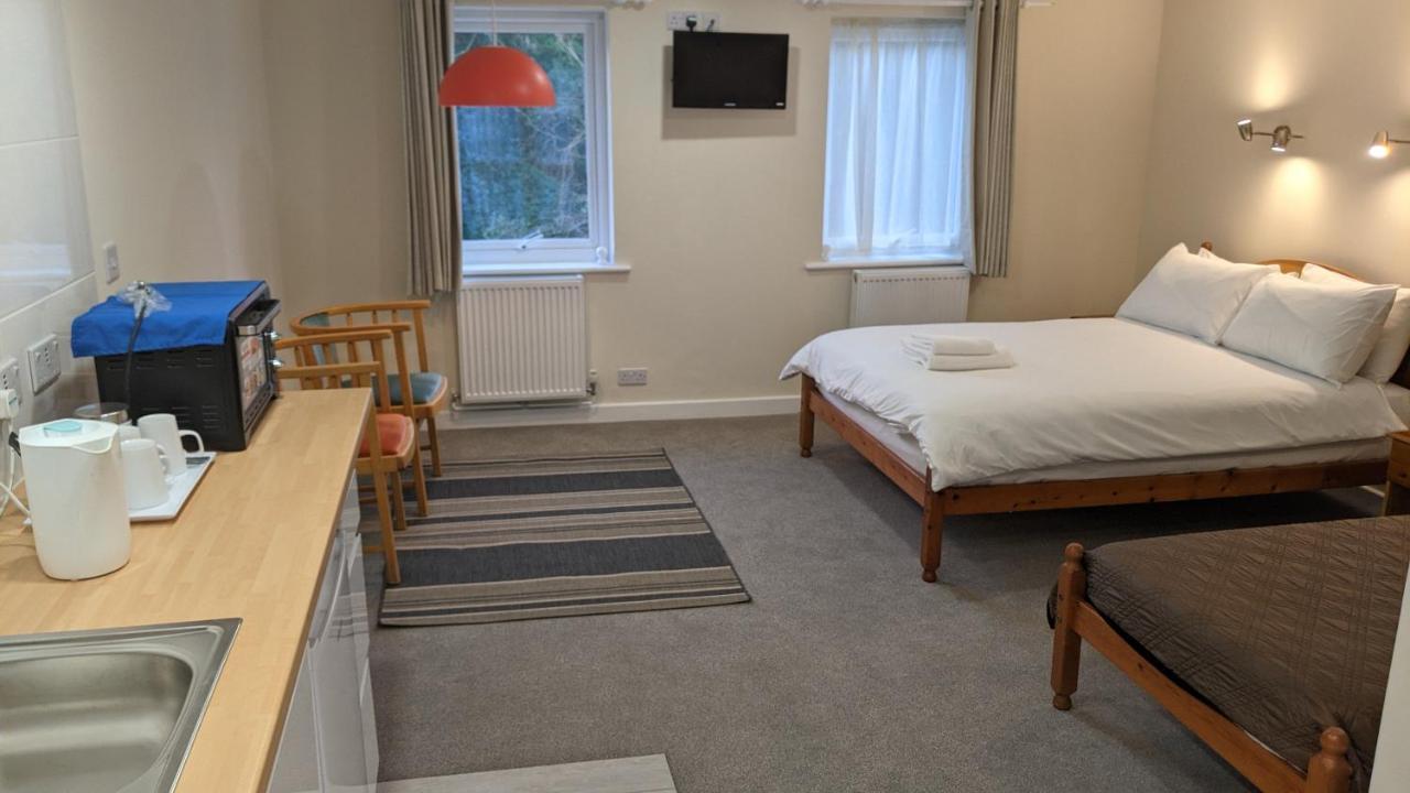 Ivybridge Guesthouse Fishguard Esterno foto