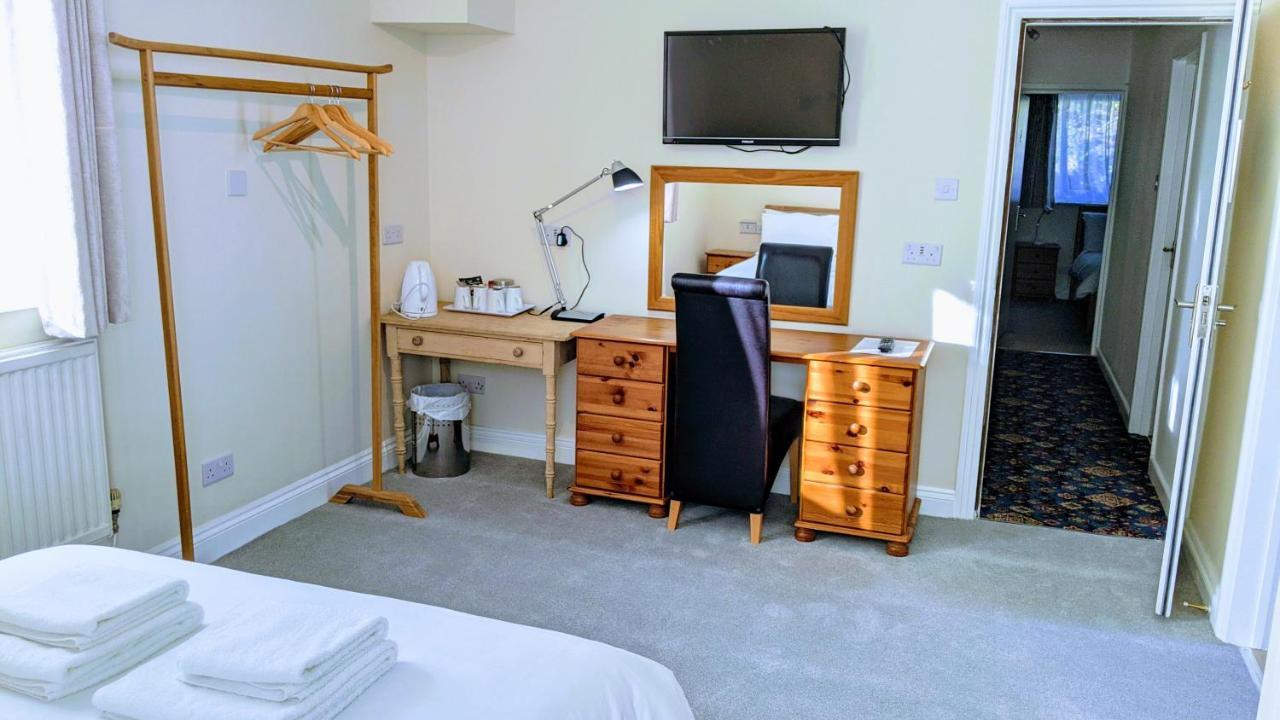 Ivybridge Guesthouse Fishguard Esterno foto