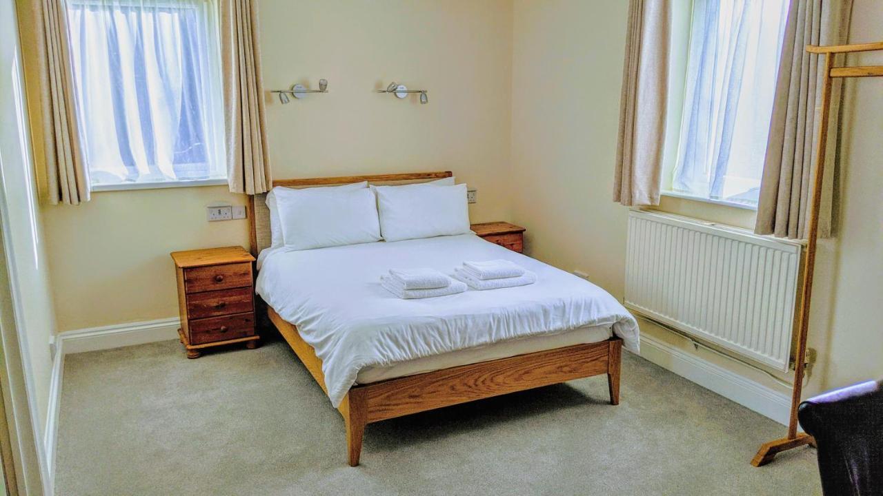 Ivybridge Guesthouse Fishguard Esterno foto