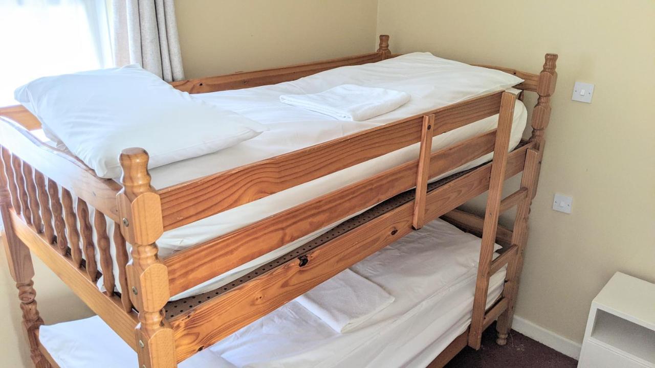 Ivybridge Guesthouse Fishguard Esterno foto