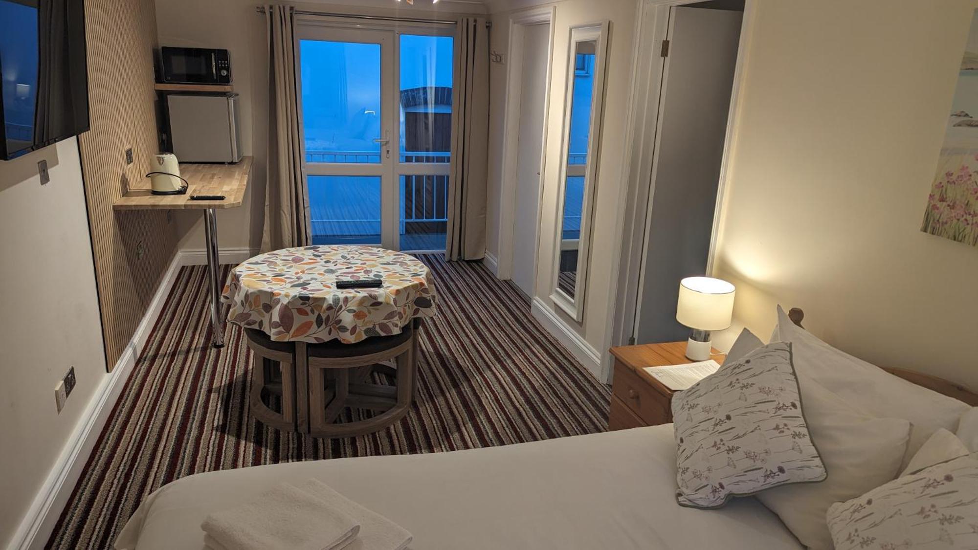 Ivybridge Guesthouse Fishguard Esterno foto