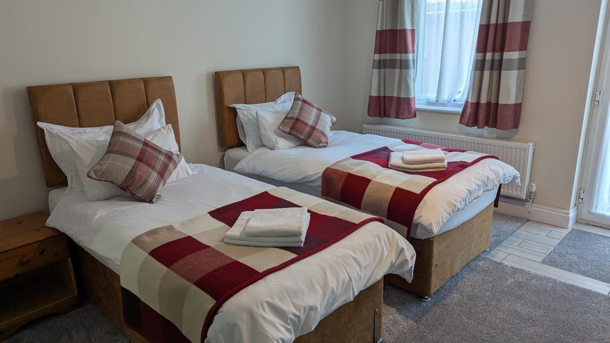 Ivybridge Guesthouse Fishguard Esterno foto