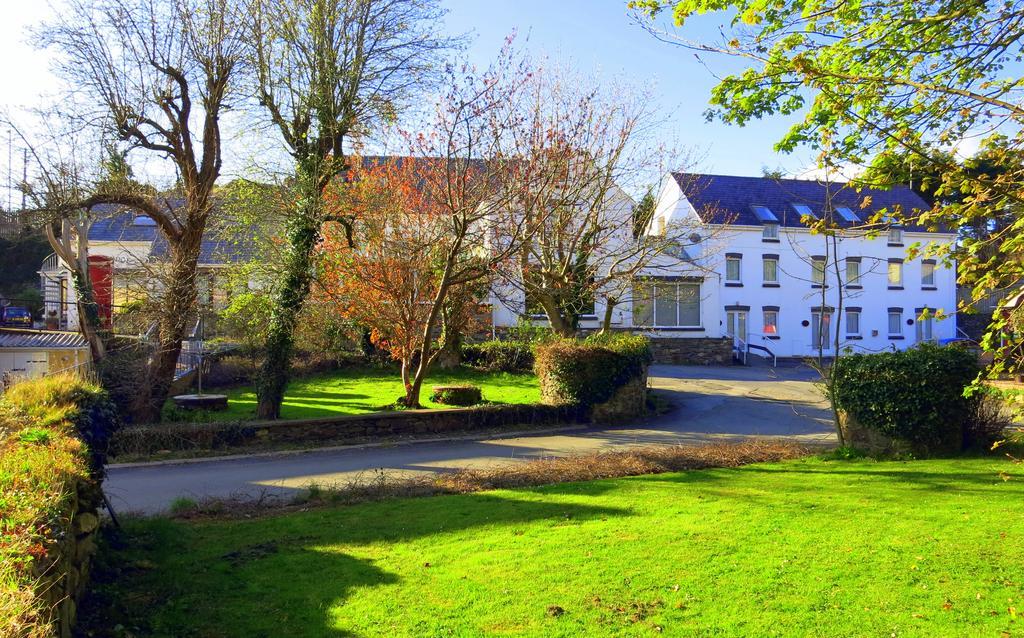 Ivybridge Guesthouse Fishguard Esterno foto